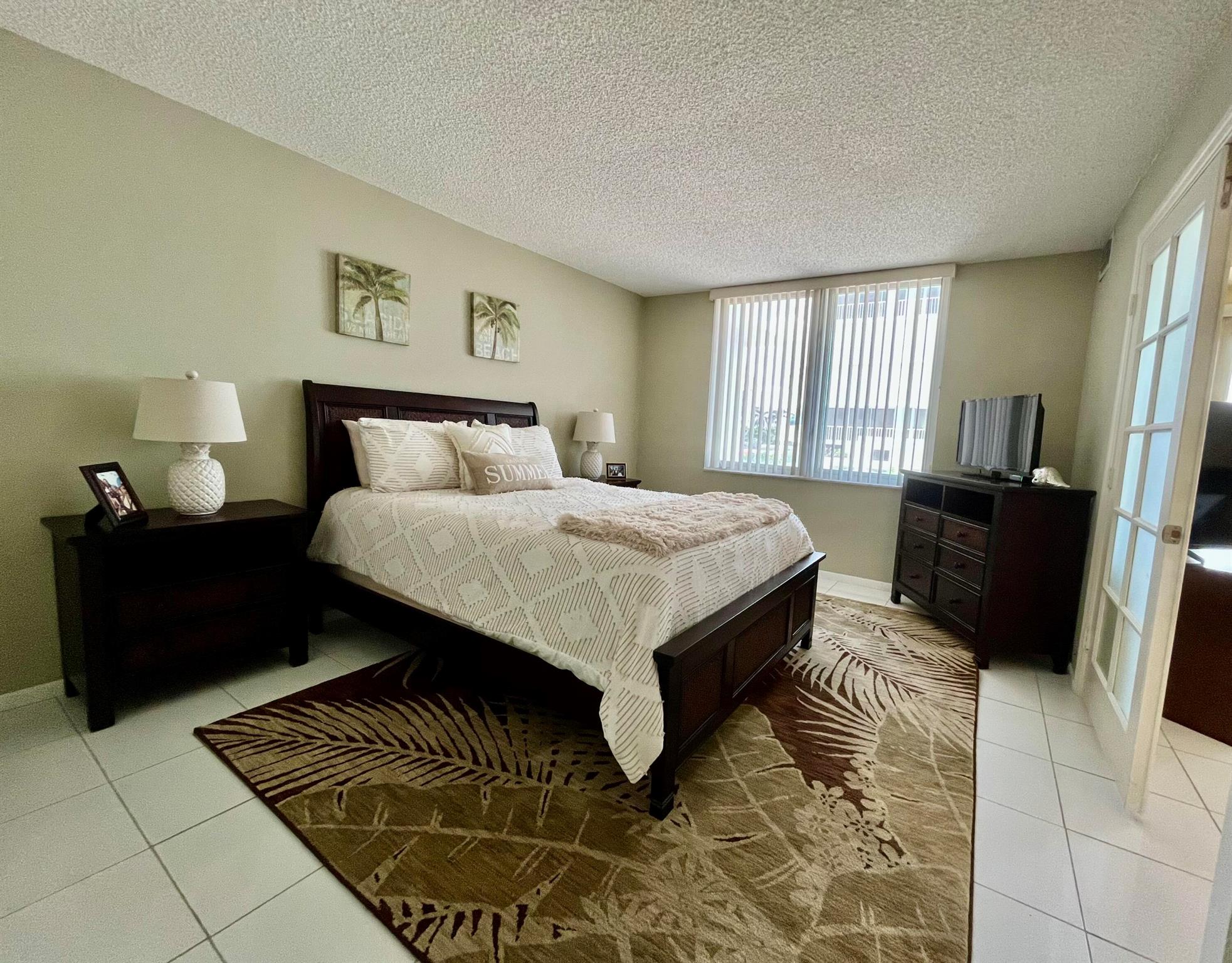 AMBASSADORS V NORTH CONDO - Residential Lease