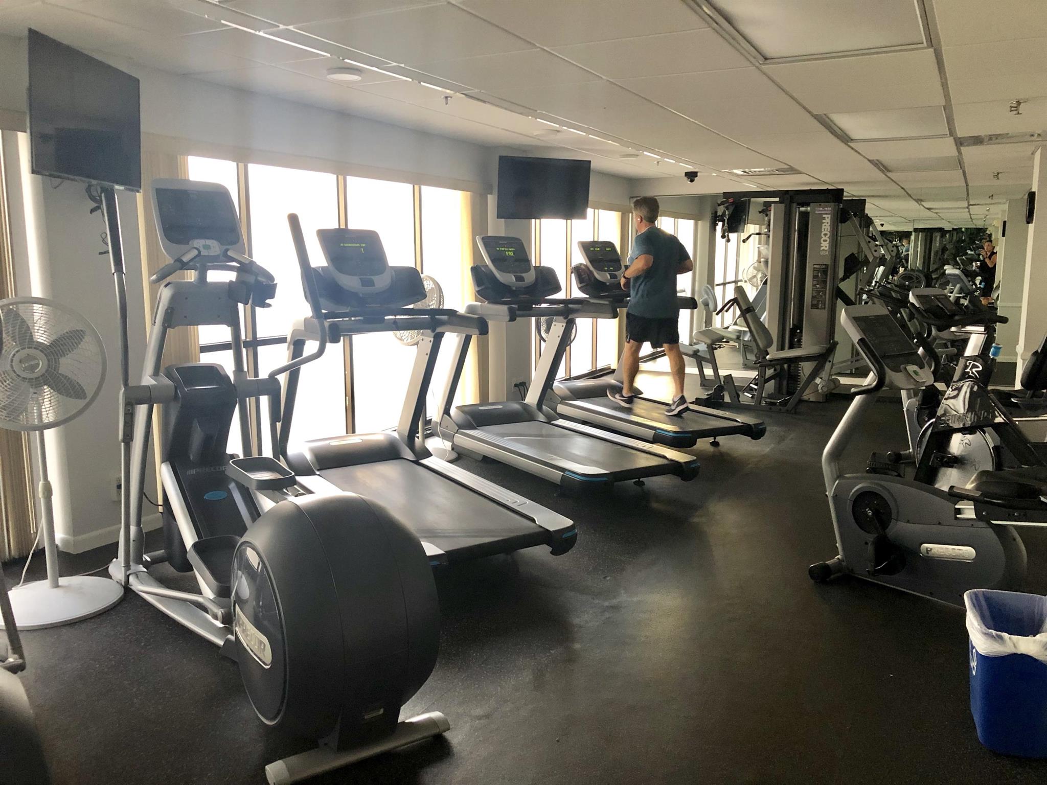 AMBASSADORS V NORTH CONDO - Residential Lease