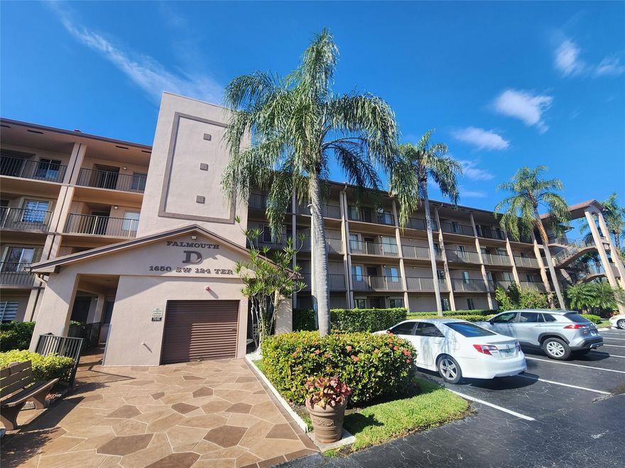 AMAZING RENT SPECIAL!!!!  First month FREE and only $900 security deposit.  New Washer & Dryer in Unit.   Remodeled 2 bedroom available for immediate occupancy in Falmouth Condominium at Century Village (55+ community). Full amenities & security. Kitchen equipped granite countertops and new stainless steel appliances. New flooring and new closet doors.   Freshly painted.    Won't disappoint.  Balcony has a beautiful unobstructed garden view. Easy approval process. No credit score required by association