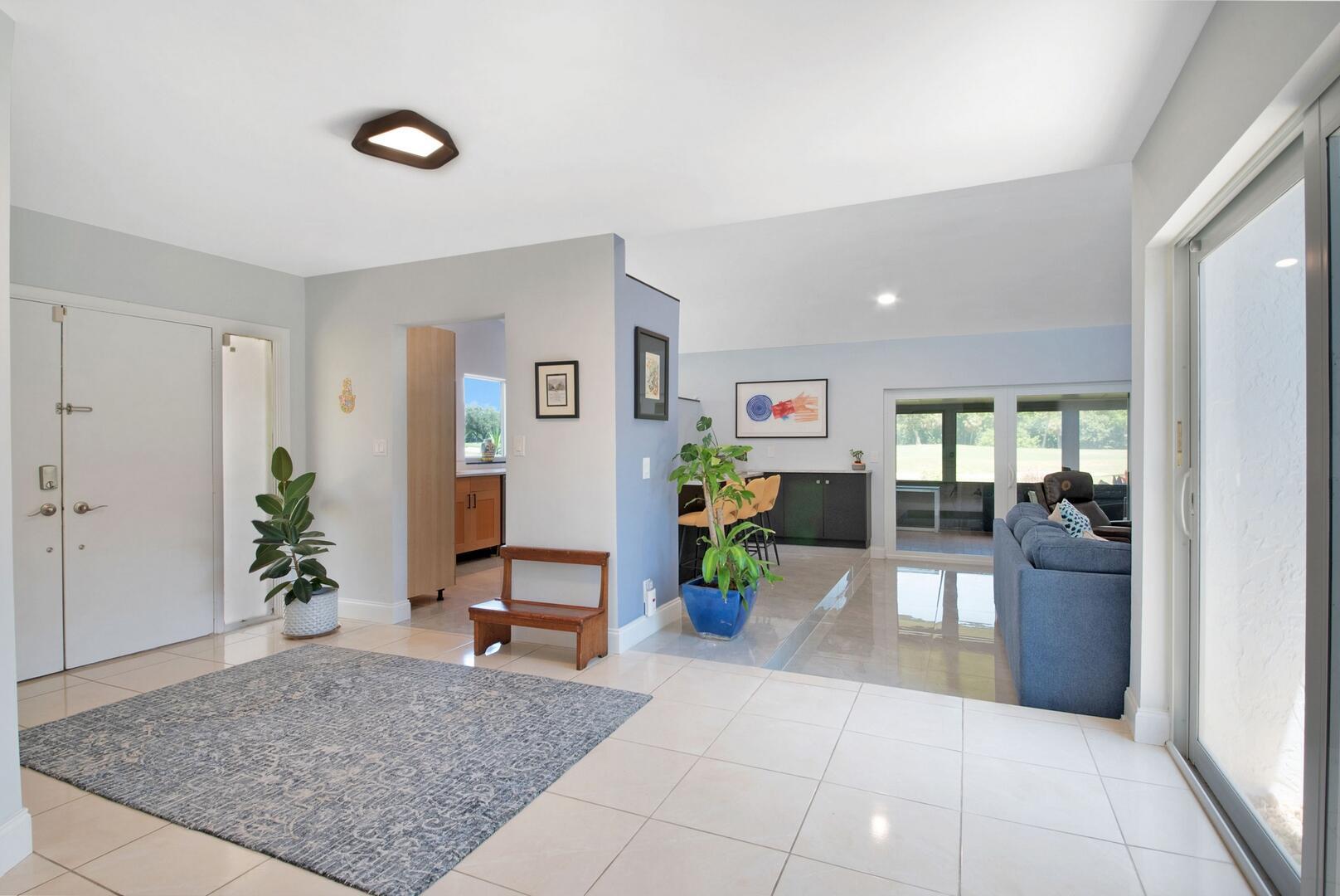 5695 Ainsley Court, Boynton Beach, FL, 33437/$479,900 2 5695 Ainsley Court