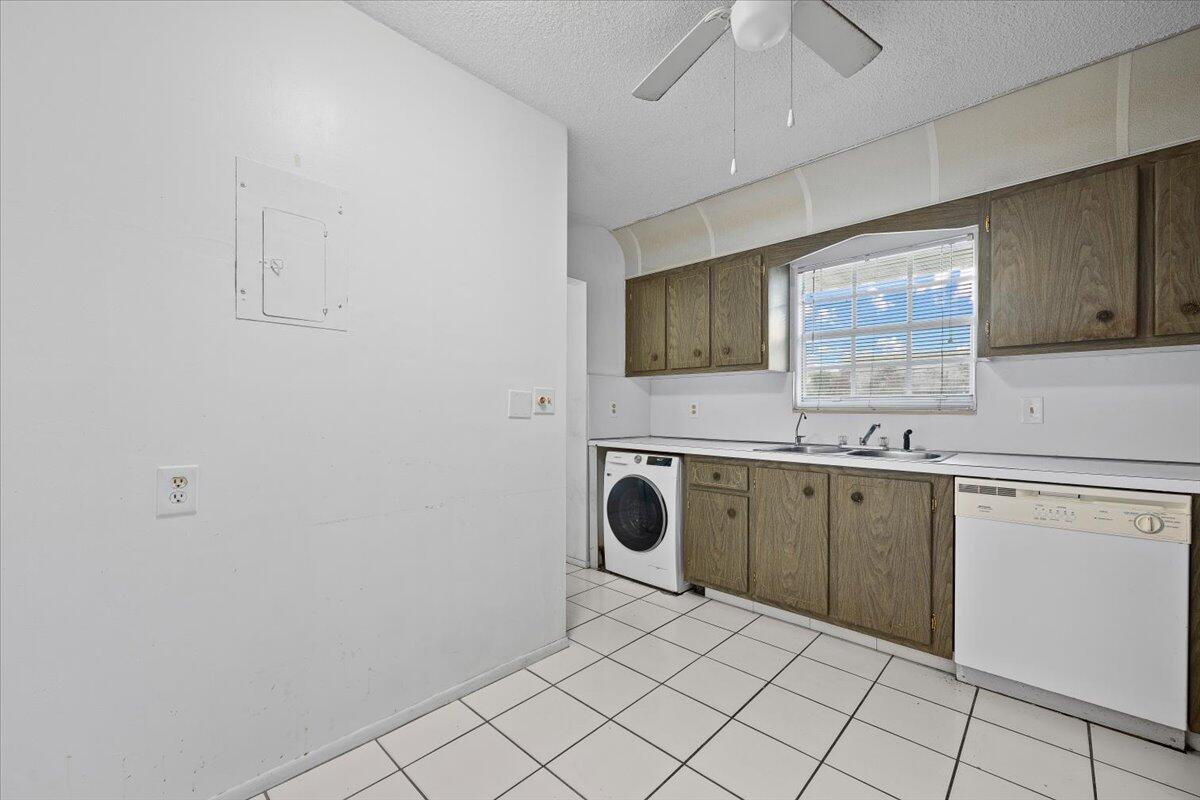 COVERED BRIDGE CONDO - Residential