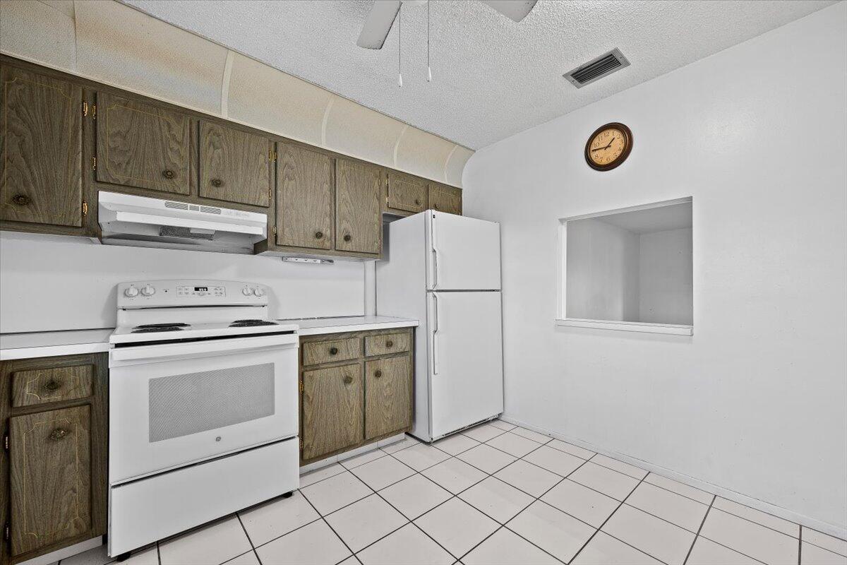 COVERED BRIDGE CONDO - Residential