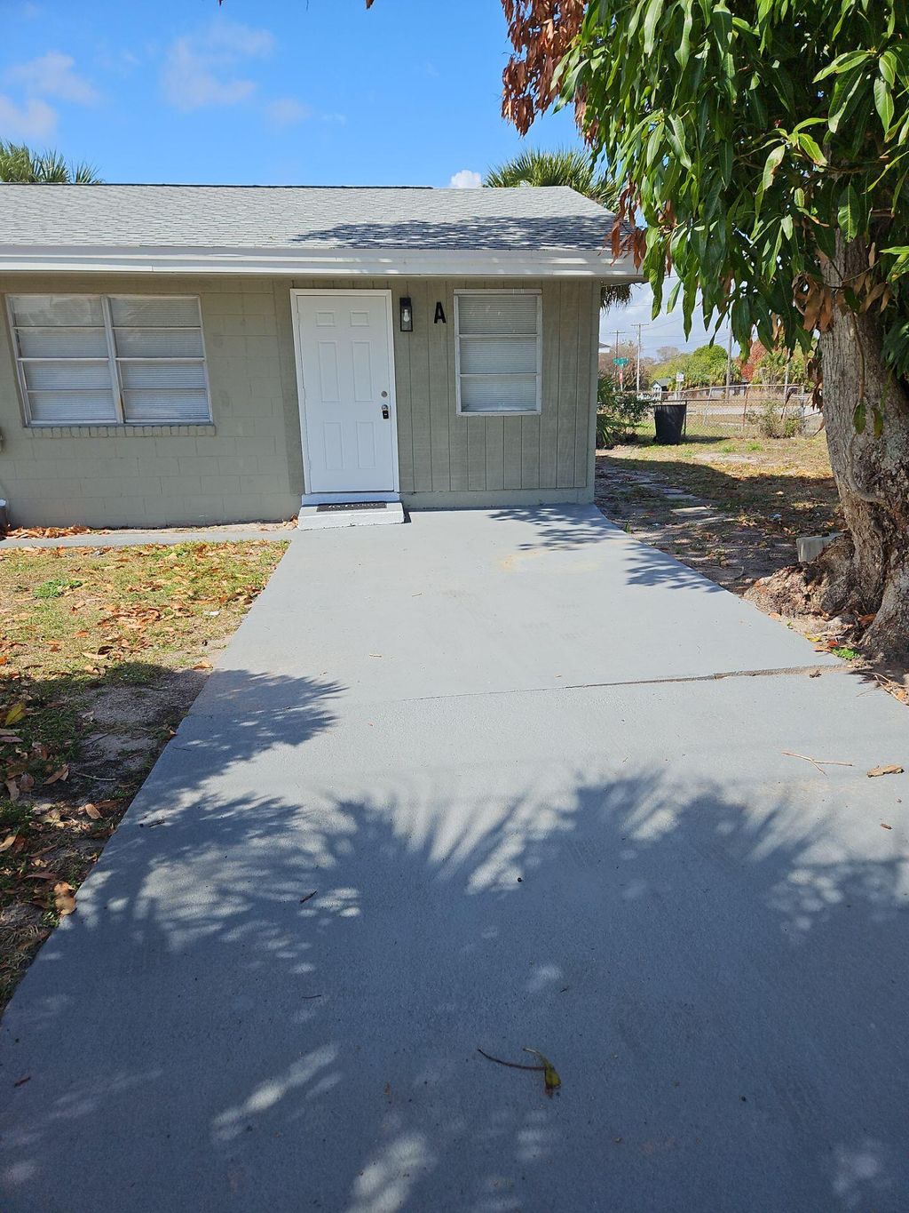 Photo of 815 Dundas Ct #A, Fort Pierce, FL 34950 (MLS # B26000536)