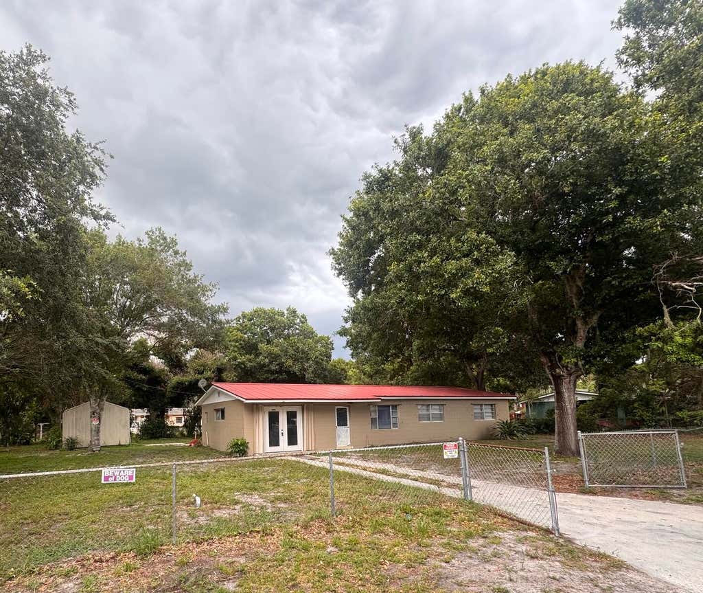 Photo of 334 Johnston Street, Fort Pierce, FL 34982 (MLS # B26035780)