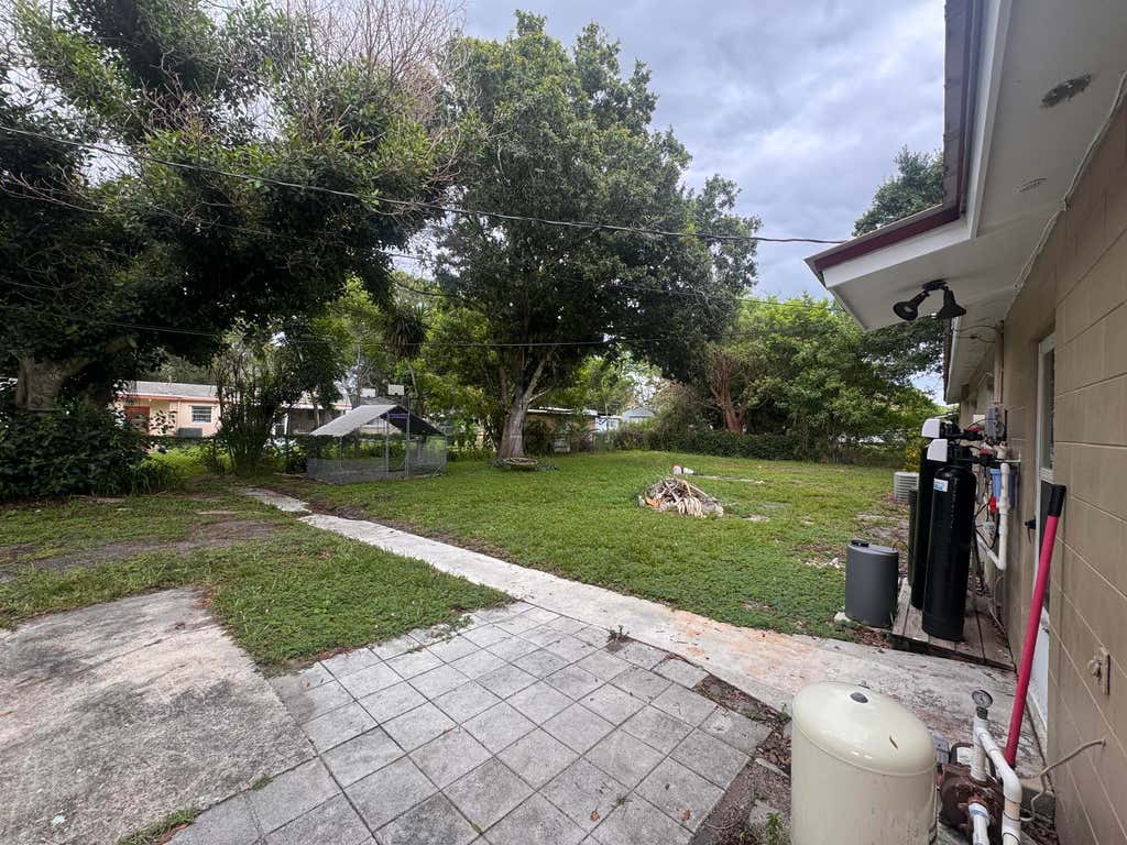 Photo of 334 Johnston Street, Fort Pierce, FL 34982 (MLS # B26035780)