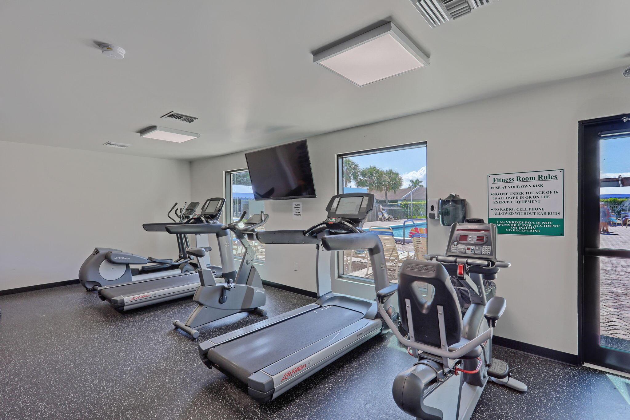 LAS VERDES - Residential Lease