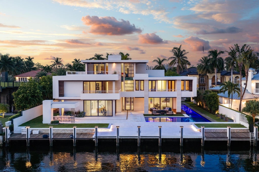 Photo of 10 Pelican Drive, Fort Lauderdale, FL 33301 (MLS # B26078792)