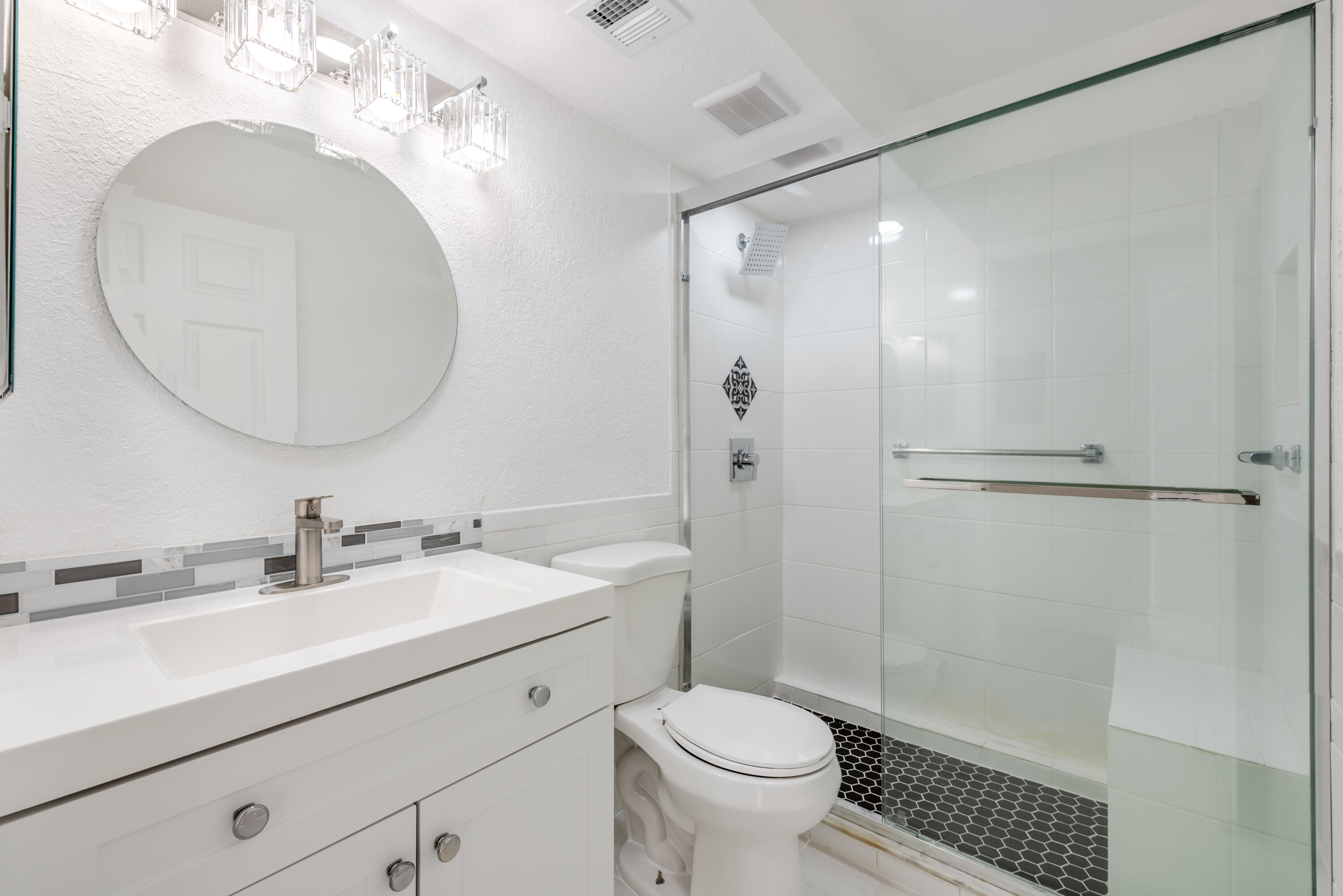 KINGS POINT - Residential