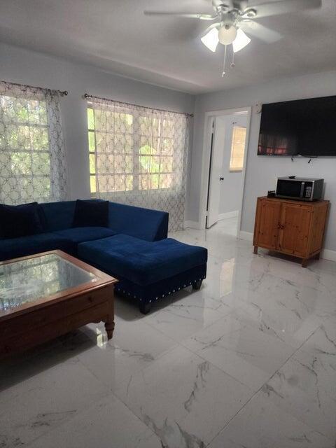 RIVERLAND VILLAGE SEC ONE - Residential Lease