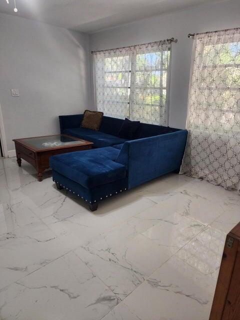 RIVERLAND VILLAGE SEC ONE - Residential Lease