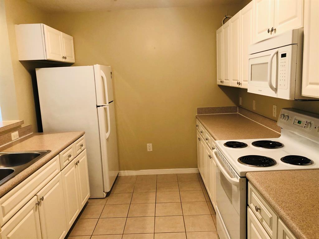 VILLAGE AT ABACOA CONDO - Residential