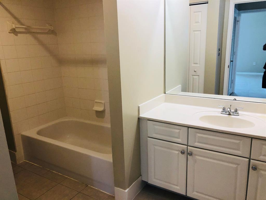 VILLAGE AT ABACOA CONDO - Residential