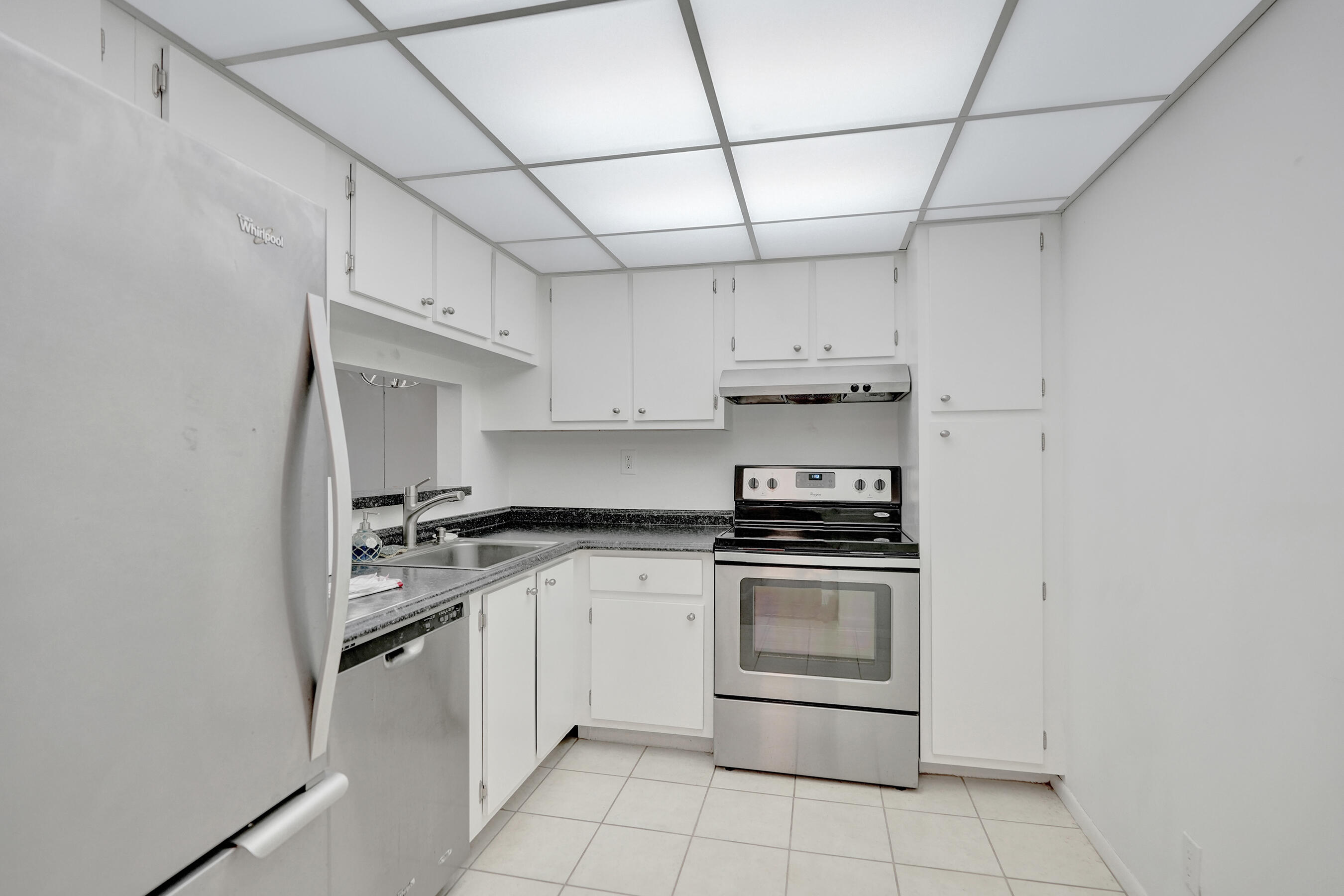 BAY YACHT CLUB CONDO - Residential Lease