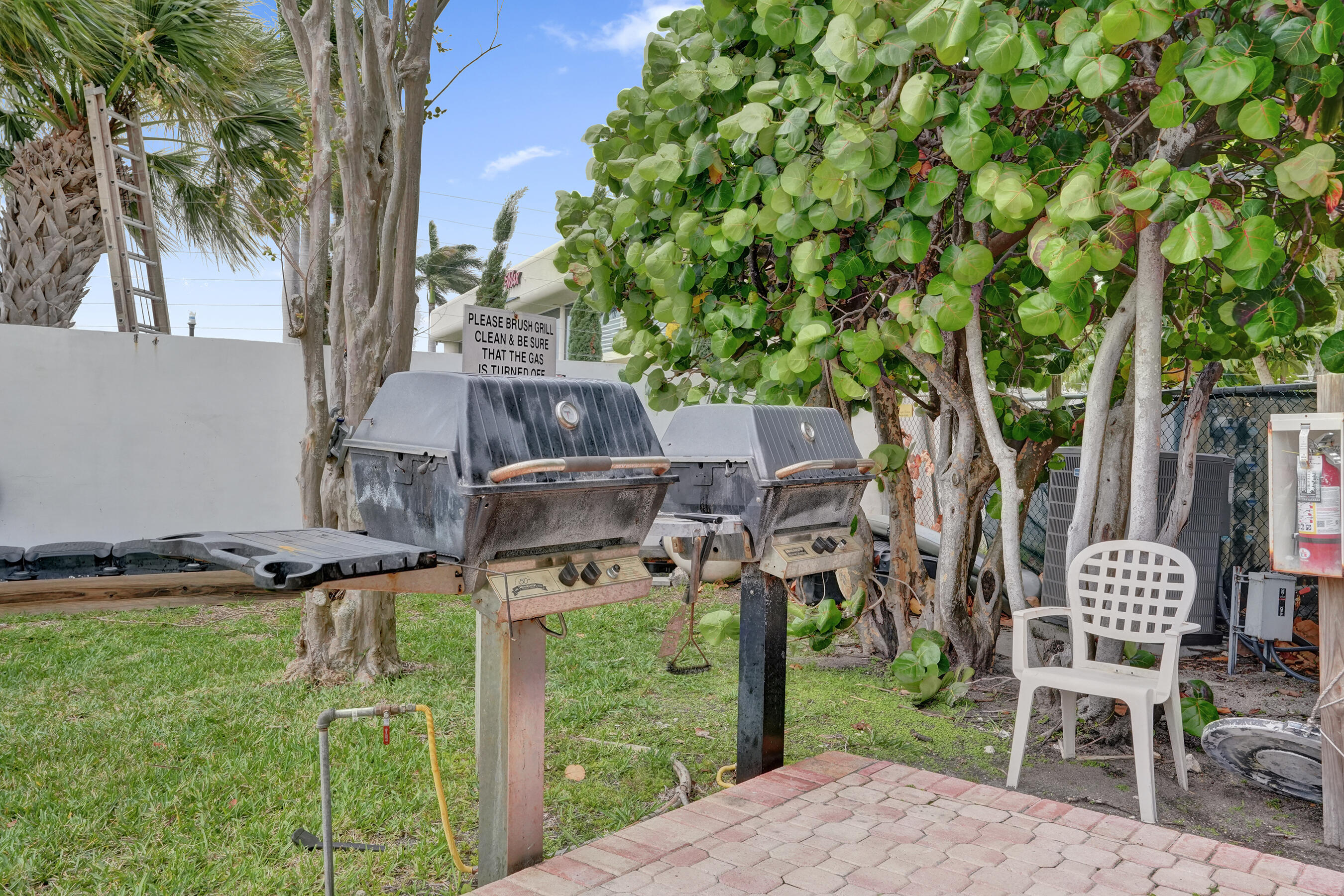 BAY YACHT CLUB CONDO - Residential Lease