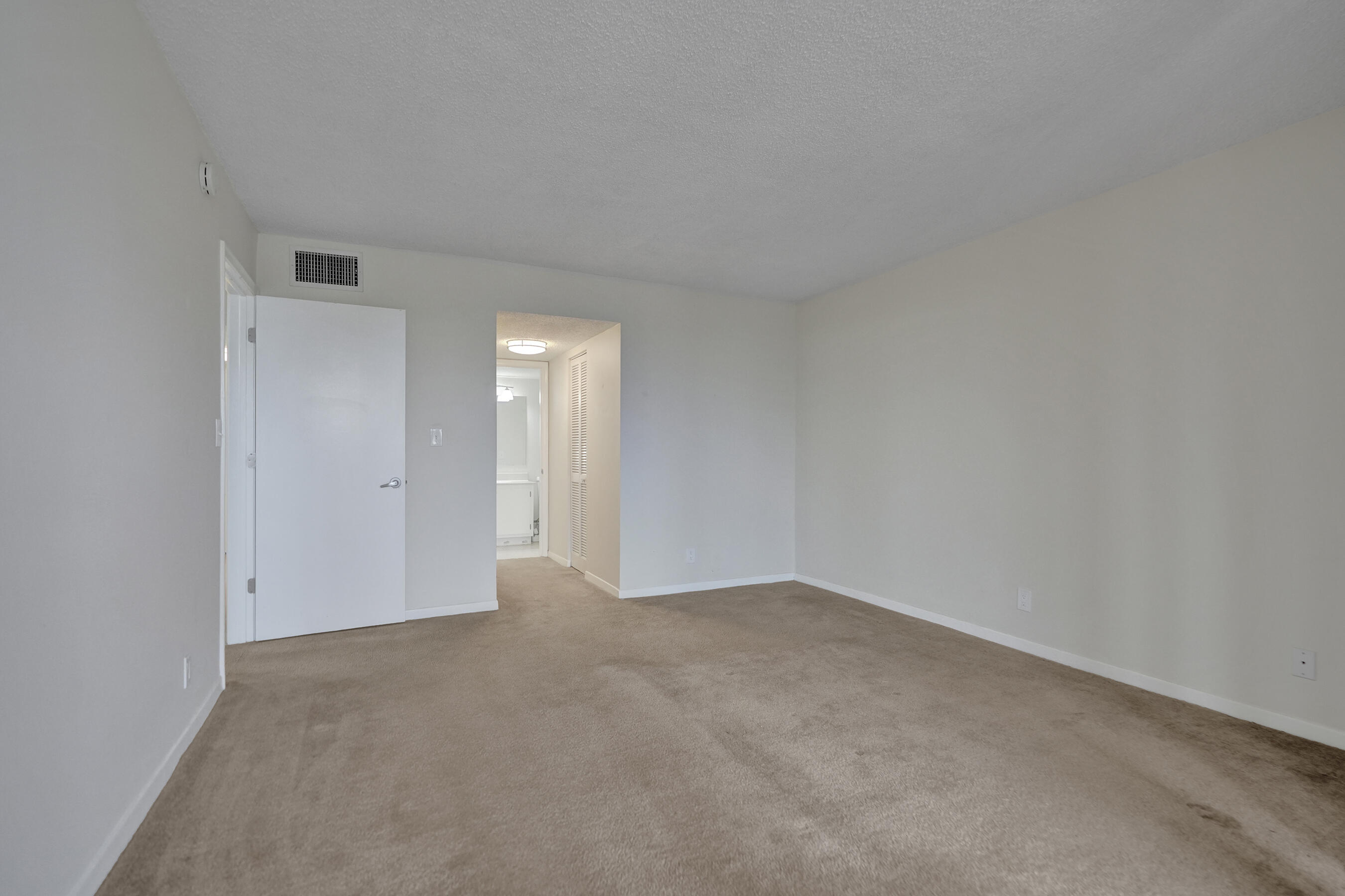 BAY YACHT CLUB CONDO - Residential Lease