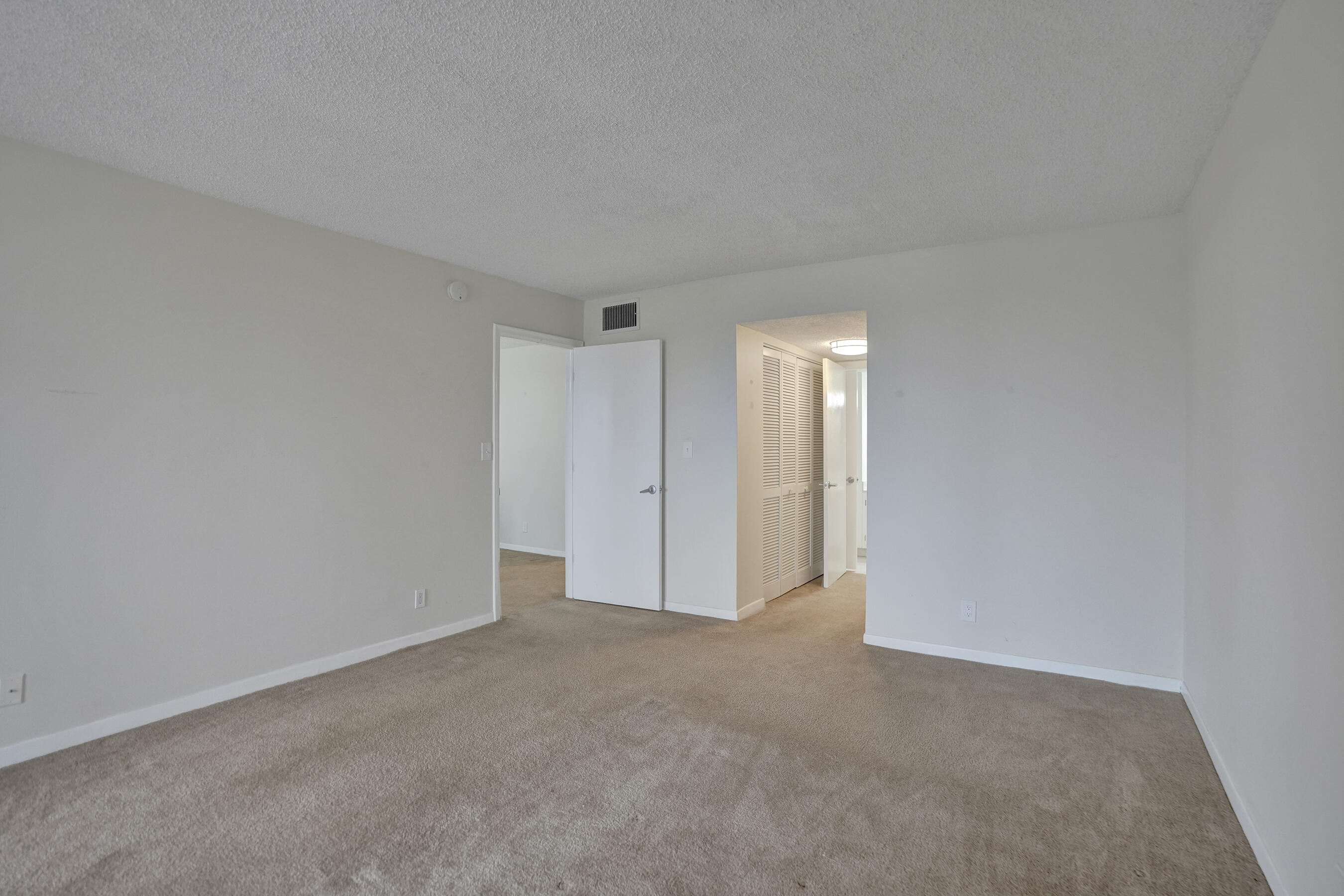 BAY YACHT CLUB CONDO - Residential Lease