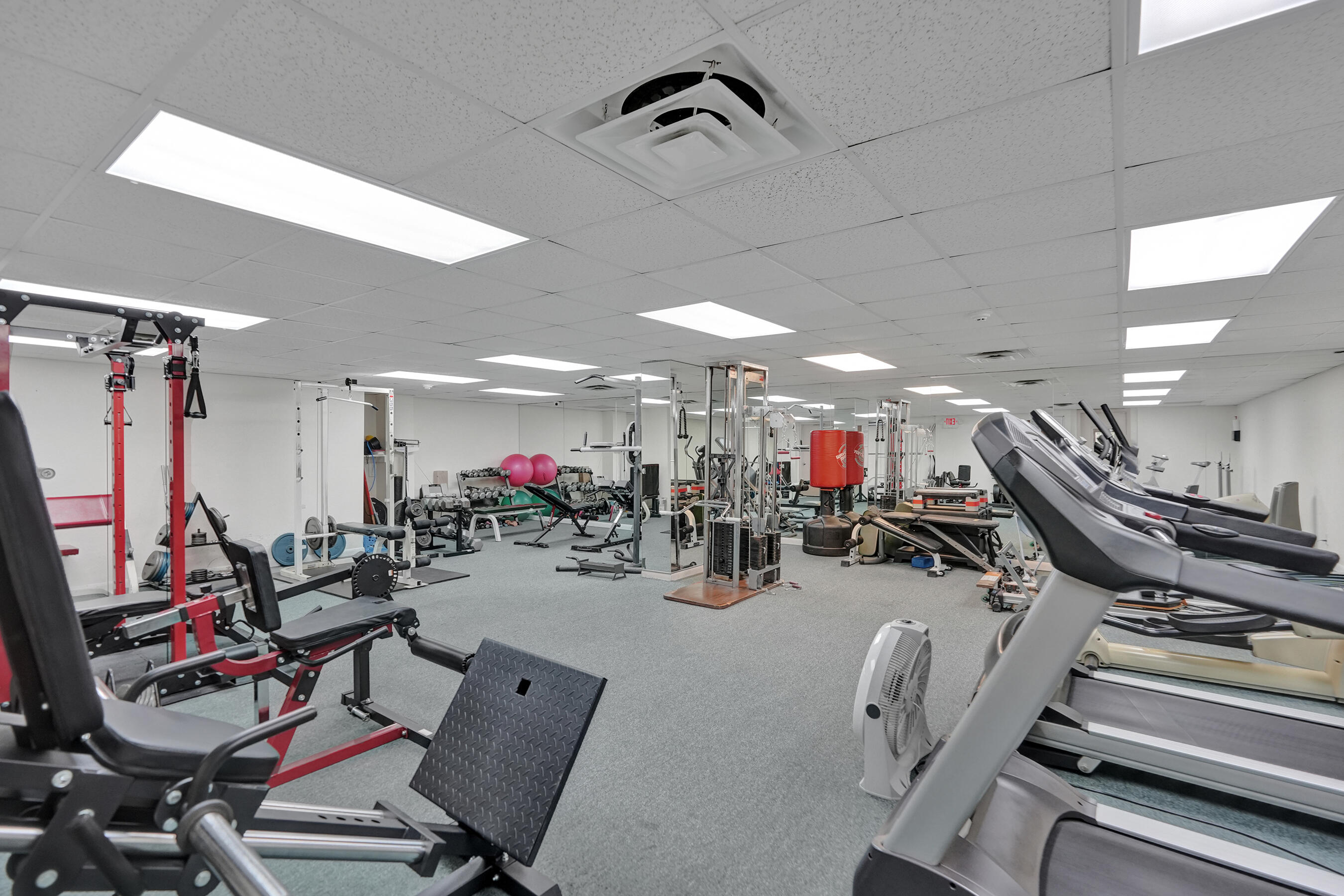 BAY YACHT CLUB CONDO - Residential Lease
