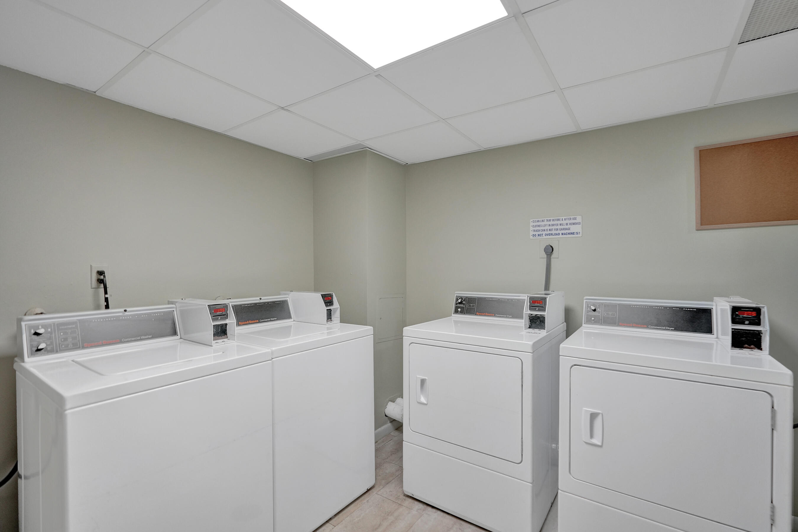 BAY YACHT CLUB CONDO - Residential Lease