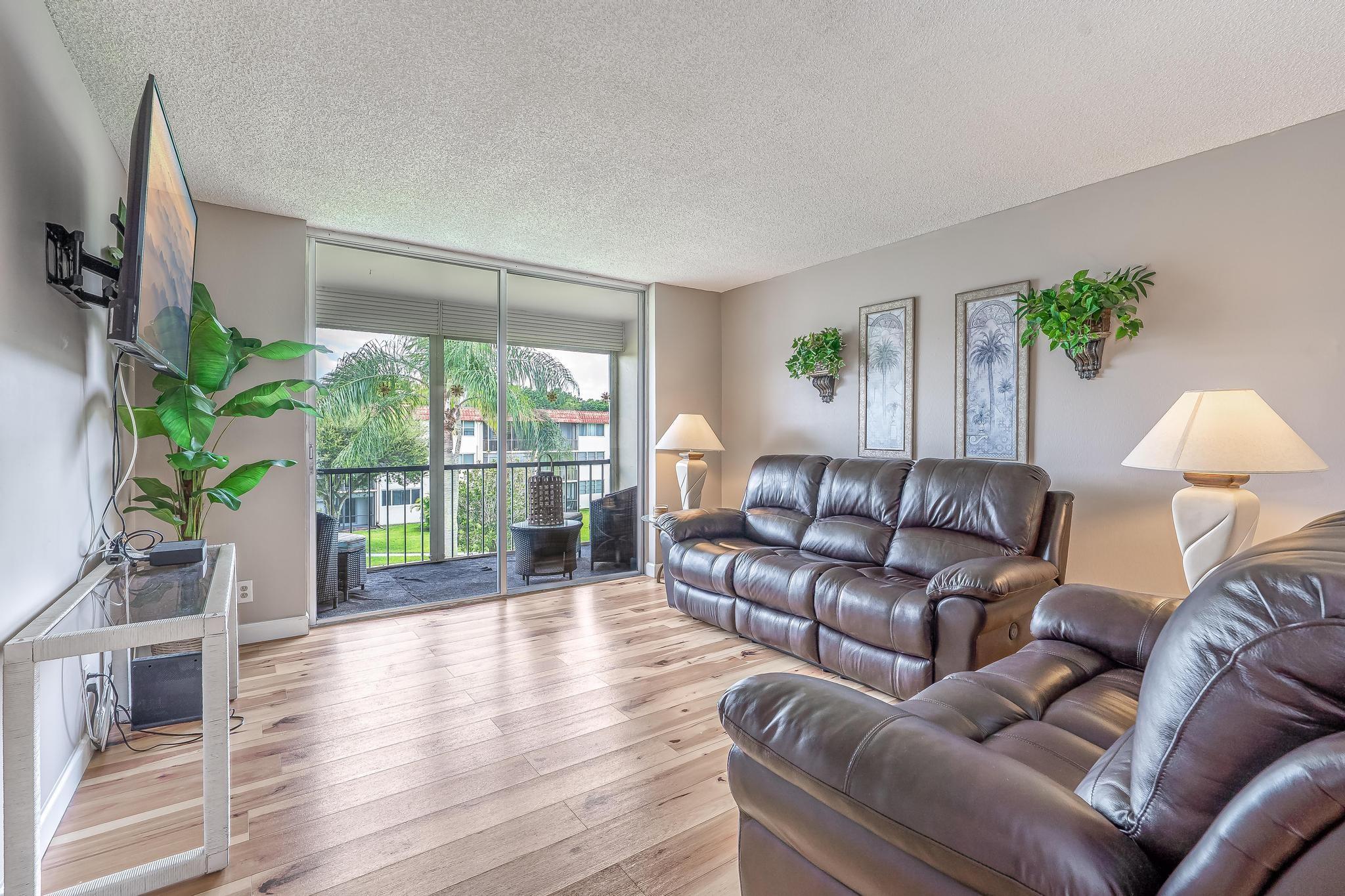 Hollybrook Golf & Tennis - Residential Lease