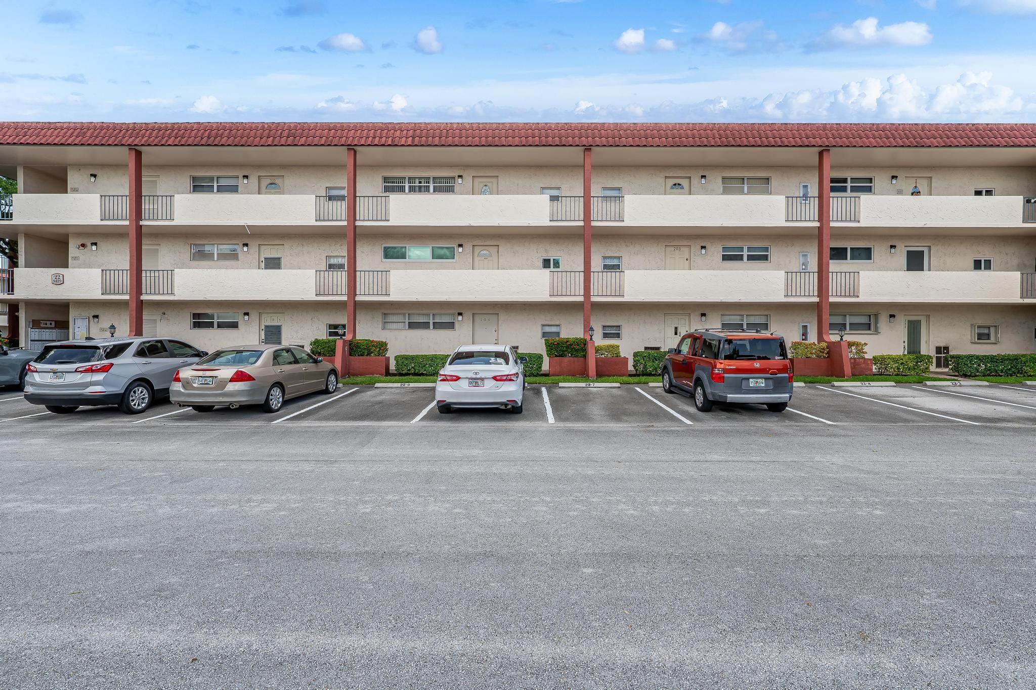 Hollybrook Golf & Tennis - Residential Lease