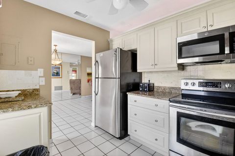Tiny photo for 260 Cape Cod Circle, Lake Worth, FL 33467 (MLS # B26017119)