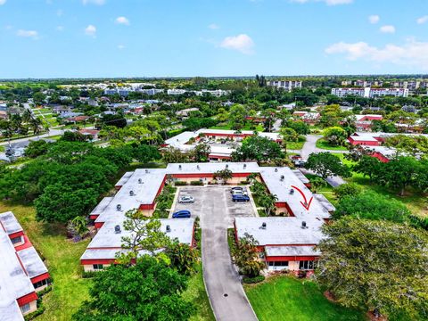 Tiny photo for 260 Cape Cod Circle, Lake Worth, FL 33467 (MLS # B26017119)