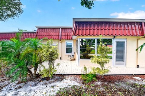 Tiny photo for 260 Cape Cod Circle, Lake Worth, FL 33467 (MLS # B26017119)