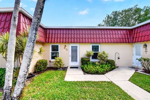 Tiny photo for 260 Cape Cod Circle, Lake Worth, FL 33467 (MLS # B26017119)
