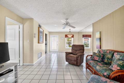 Tiny photo for 260 Cape Cod Circle, Lake Worth, FL 33467 (MLS # B26017119)