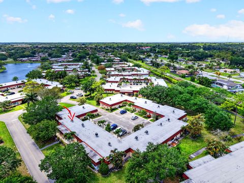 Tiny photo for 260 Cape Cod Circle, Lake Worth, FL 33467 (MLS # B26017119)