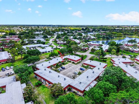 Tiny photo for 260 Cape Cod Circle, Lake Worth, FL 33467 (MLS # B26017119)