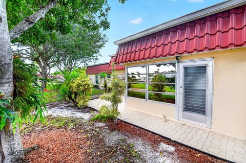 Tiny photo for 260 Cape Cod Circle, Lake Worth, FL 33467 (MLS # B26017119)