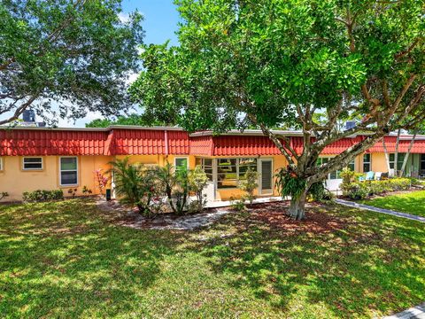 Tiny photo for 260 Cape Cod Circle, Lake Worth, FL 33467 (MLS # B26017119)