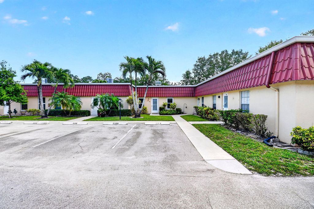 Photo of 260 Cape Cod Circle, Lake Worth, FL 33467 (MLS # B26017119)