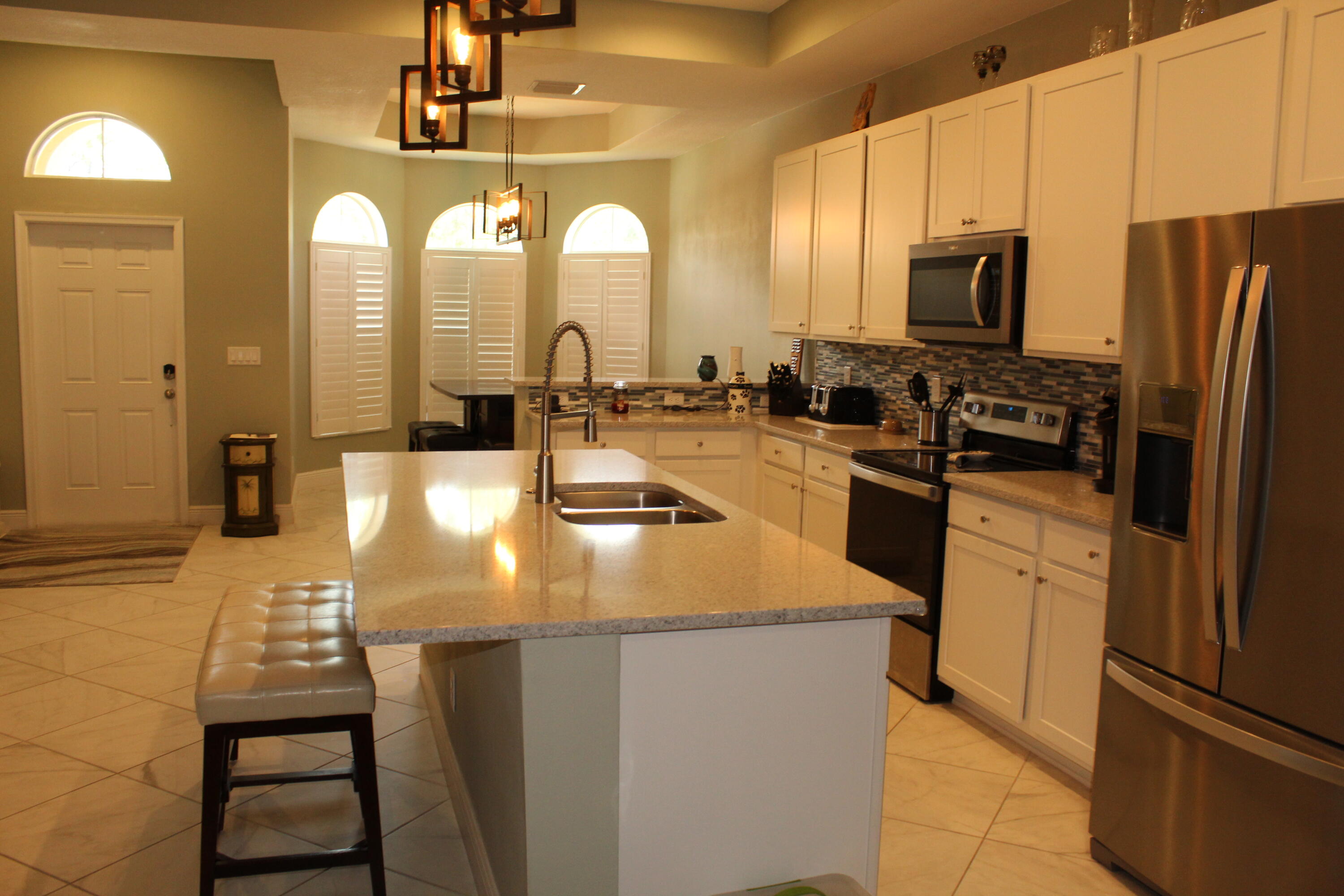 Palm Breeze Club - Residential