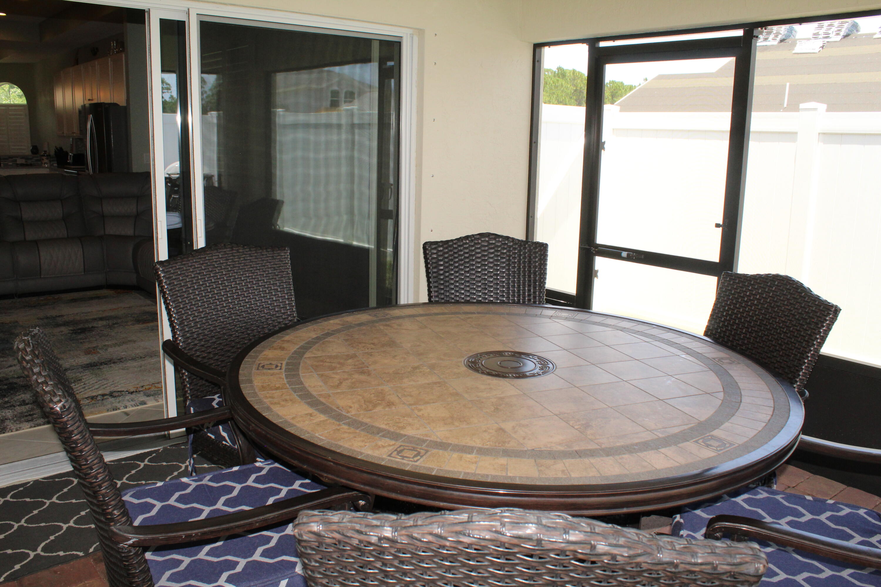 Palm Breeze Club - Residential