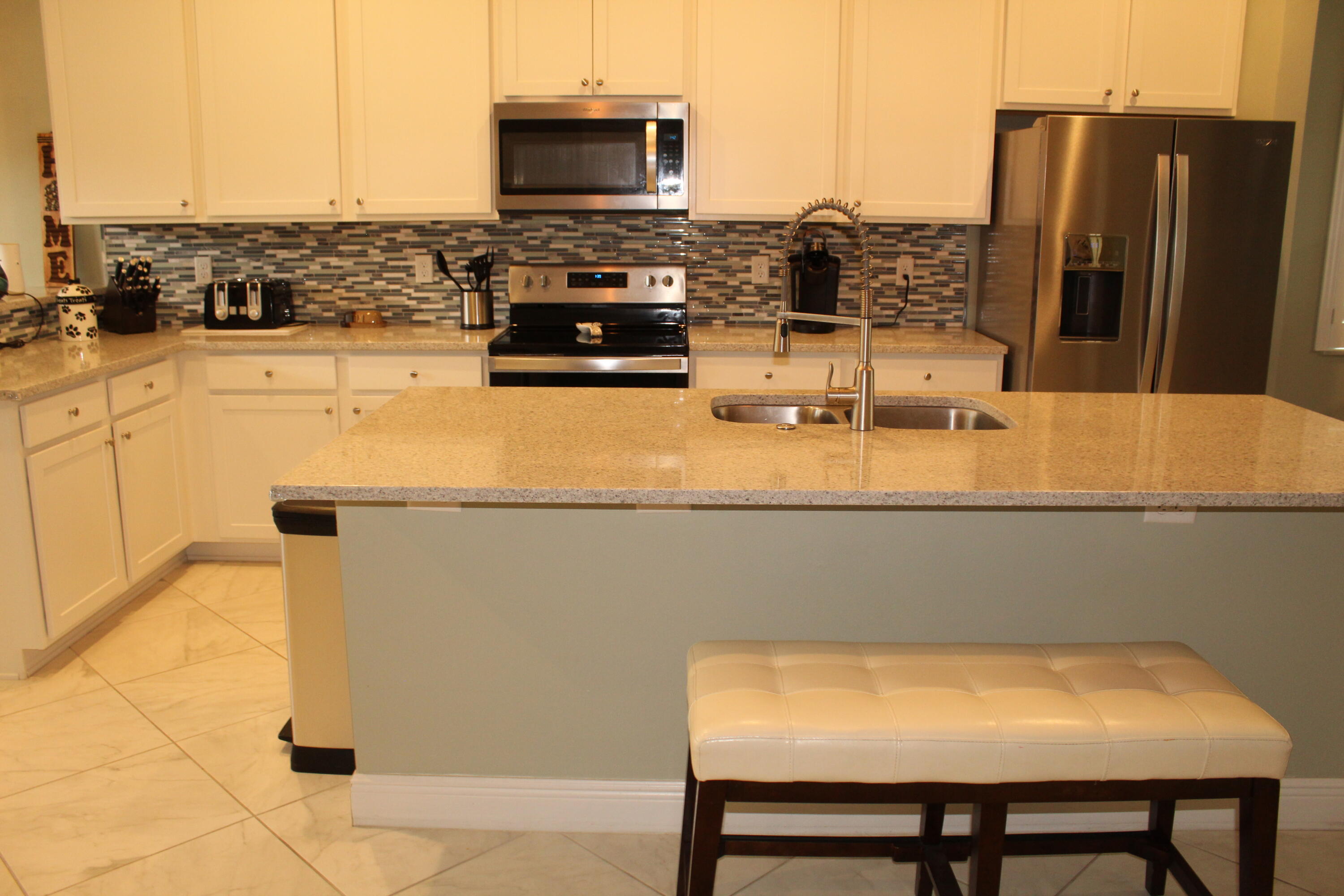 Palm Breeze Club - Residential