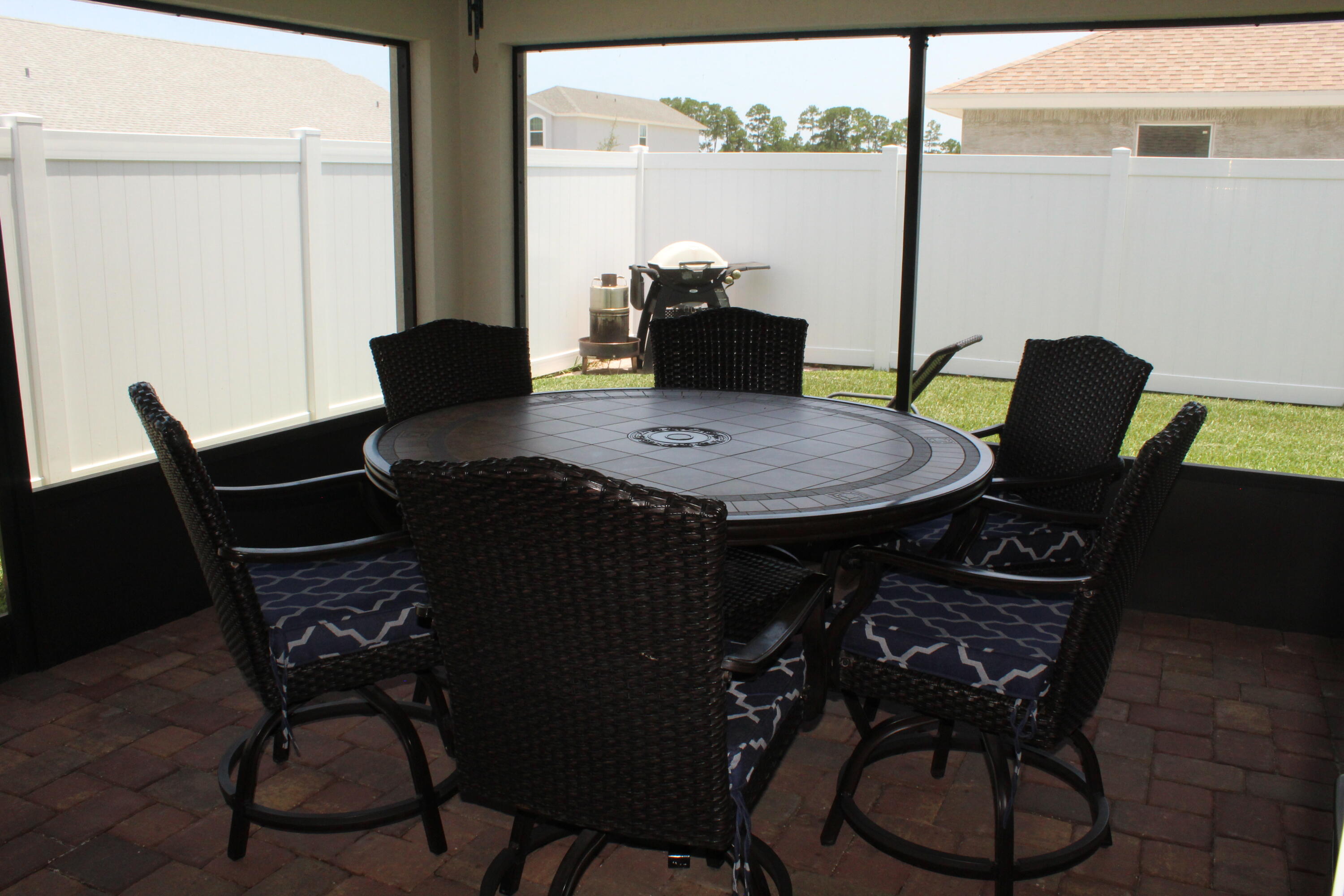 Palm Breeze Club - Residential