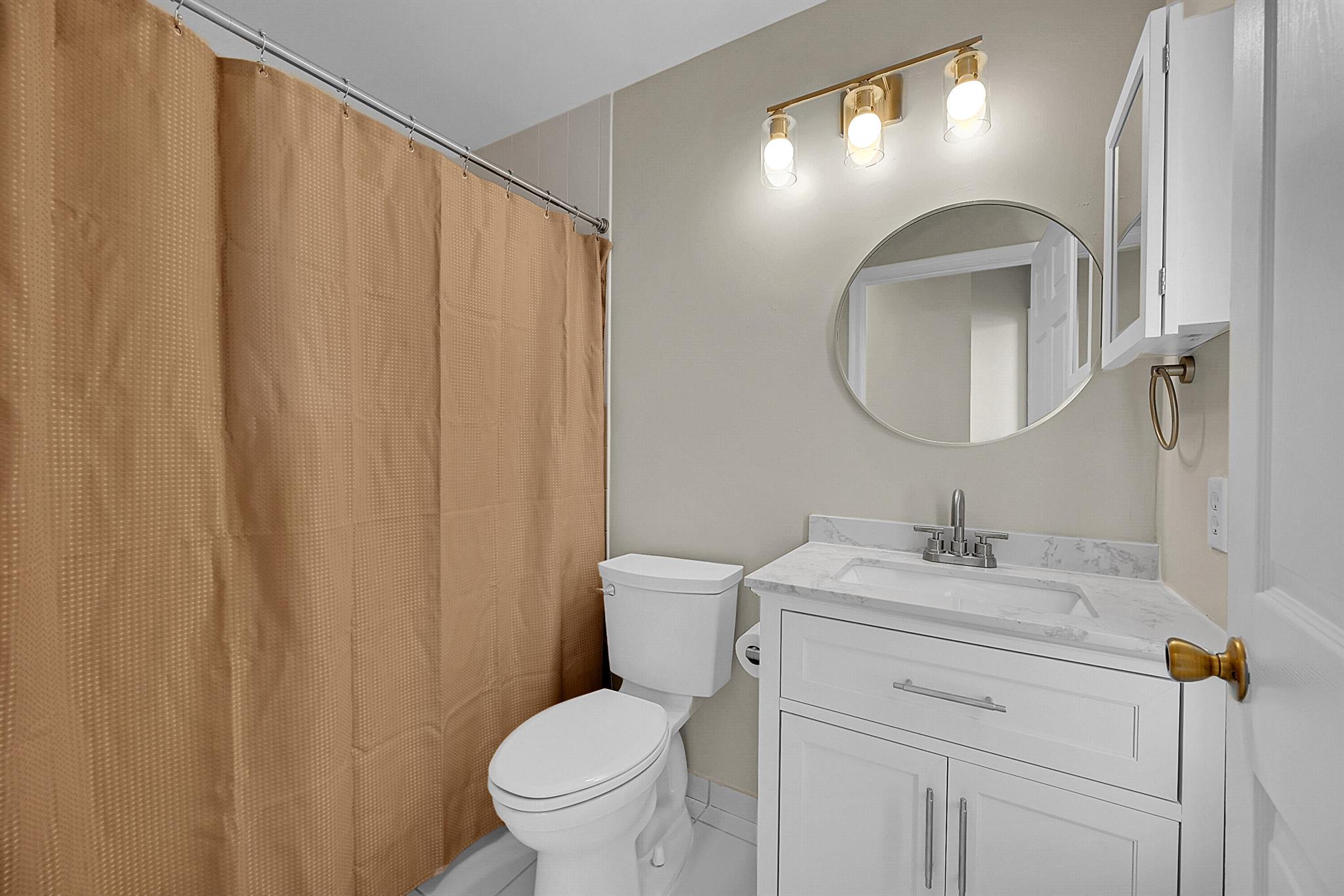 HILLSBORO COUNTRY CLUB PL - Residential