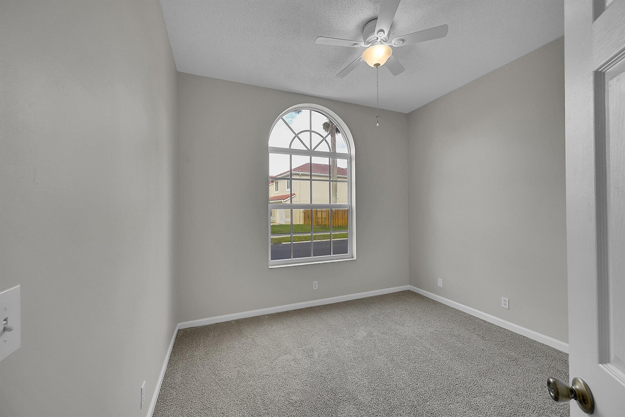 HILLSBORO COUNTRY CLUB PL - Residential