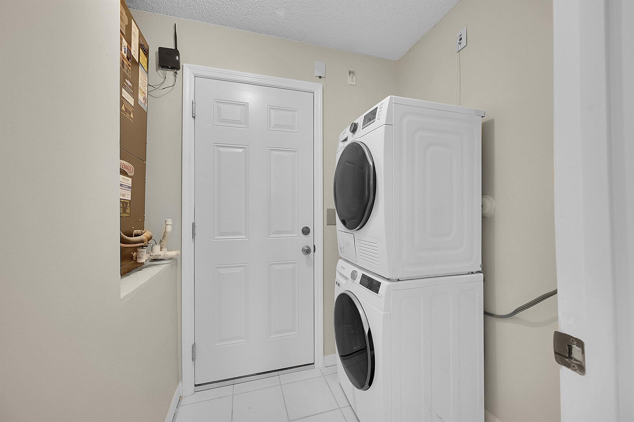 HILLSBORO COUNTRY CLUB PL - Residential