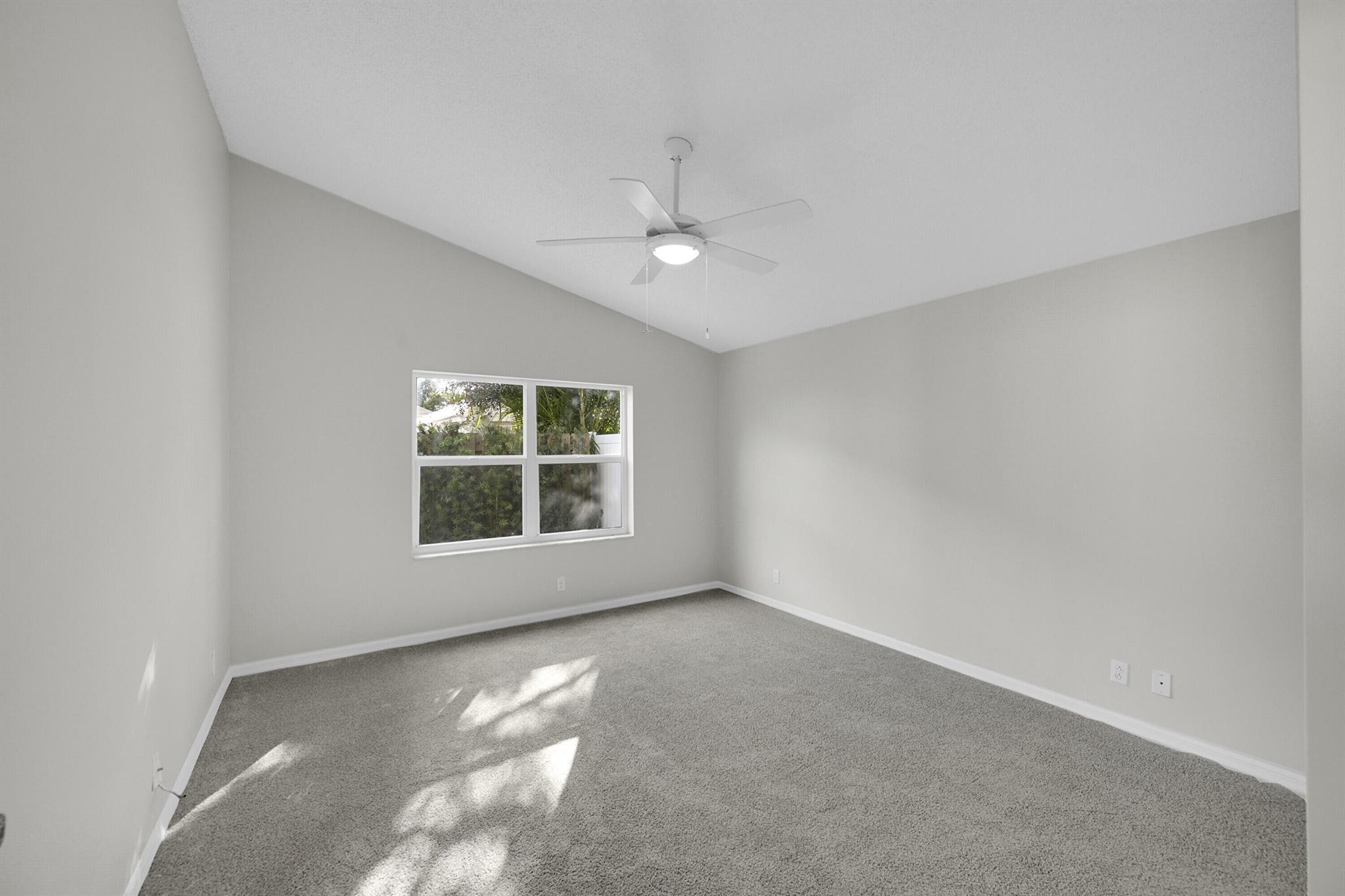 HILLSBORO COUNTRY CLUB PL - Residential