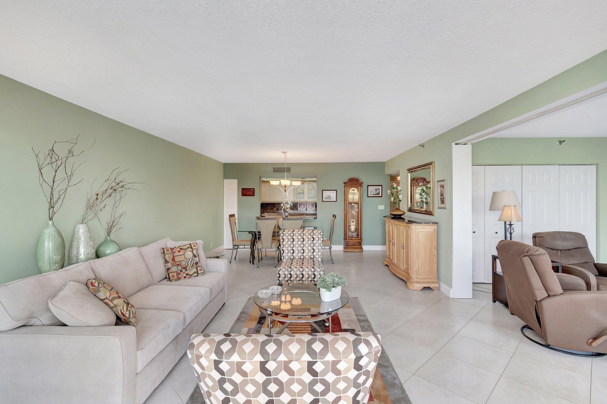 BRAEMAR ISLE CONDO - Residential