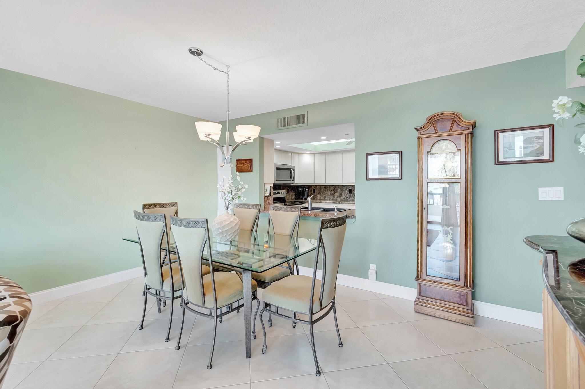 BRAEMAR ISLE CONDO - Residential