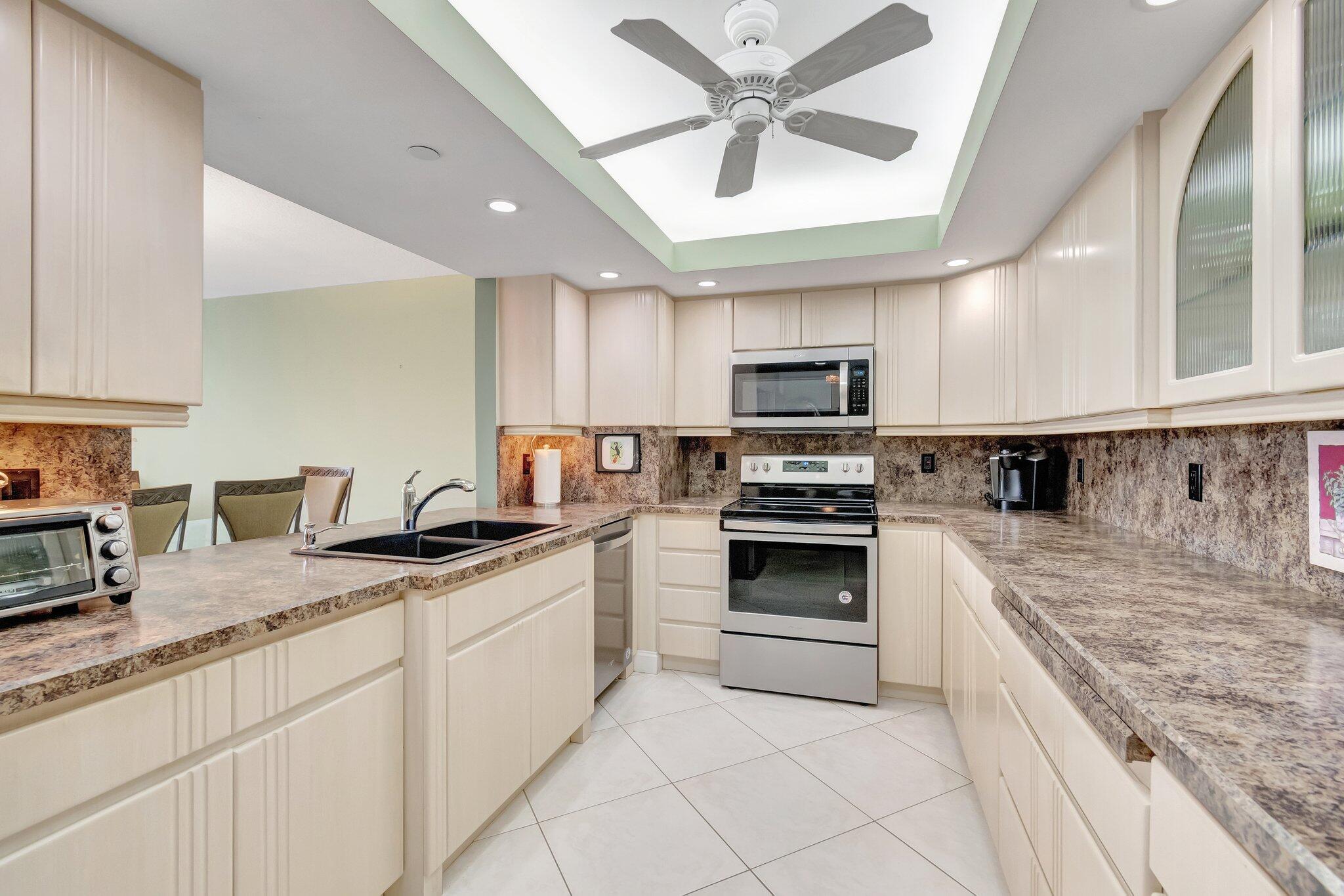 BRAEMAR ISLE CONDO - Residential