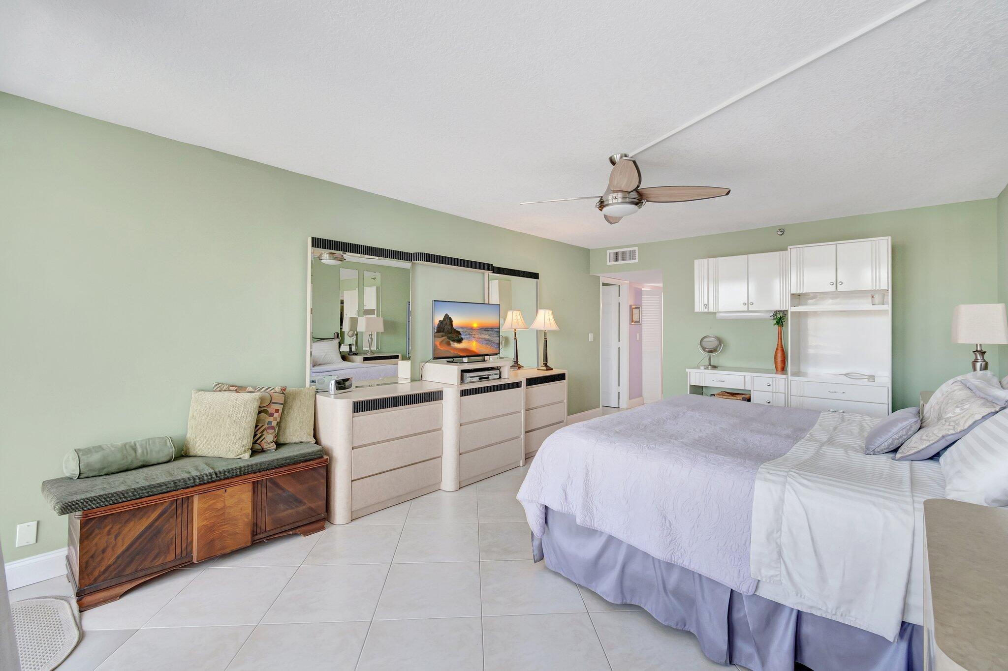 BRAEMAR ISLE CONDO - Residential