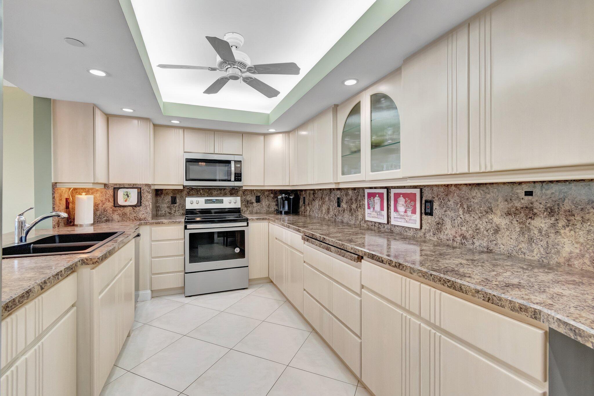 BRAEMAR ISLE CONDO - Residential