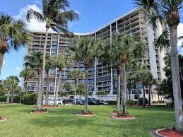BRAEMAR ISLE CONDO - Residential