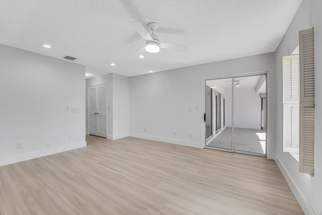 FOUNTAINS OF PALM BEACH CONDO 8 - Residential