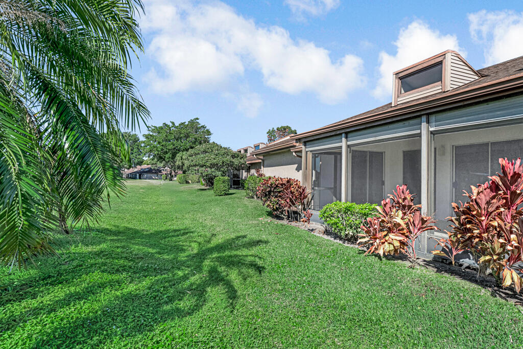 FOUNTAINS OF PALM BEACH CONDO 8 - Residential